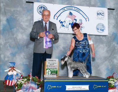 Can.Am.Fcc.Ch. Debessière Valentino Mi Amor 2012